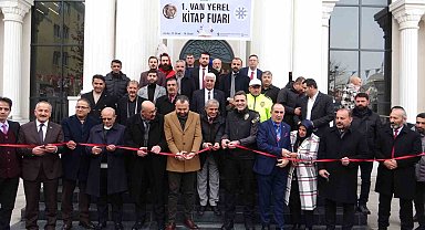 1. Van Yerel Kitap Fuarı kapılarını ziyaretçilere açtı