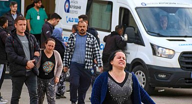 17 bıçak darbesi ile öldürülen 3 çocuk annesi kadının cenazesi gözyaşları arasında alındı