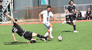 1965 Manisa Spor Kulübü şampiyonluk yarışında yara aldı