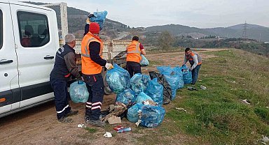 30 torba çöp topladılar