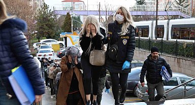 'Barbie-Es' fuhuş operasyonunda yakalanan 18 şüpheli adliyeye sevk edildi
