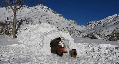 'Dağların Oğlu' kışı igloda geçiriyor