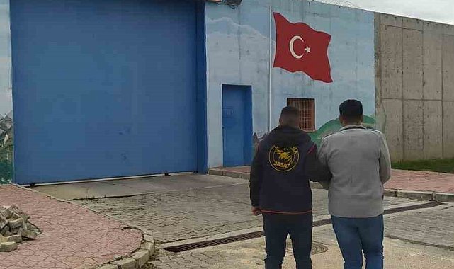 4 yıl 2 ay hapis cezası ile aranan şahsı JASAT yakaladı