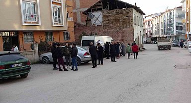 5.2'lik depremle sarsılan Malatyalılar sokaklara döküldü