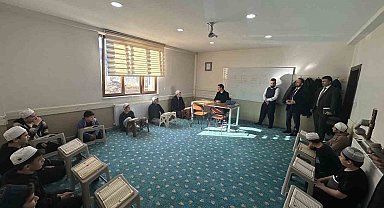 71 öğrenci hafız olmak için çalışmalarını sürdürüyor