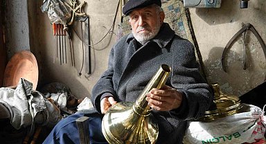 77 yıldır Türkiye'nin minberi ve minarelerini süslüyor