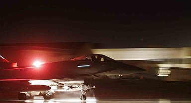 ABD ve İngiltere'den Yemen'deki Husilere ait 8 noktaya saldırı
