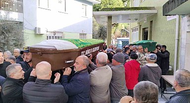 Abisi ile 2 saat arayla vefat etti