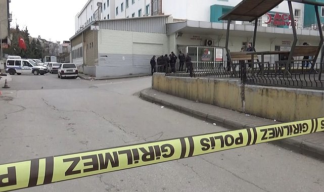 Acil girişine bırakılan çanta bomba paniğine yol açtı