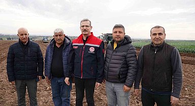 Adana'da turfanda patates toprakla buluştu