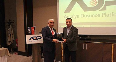 AGC Başkanı İdris Taş: "Basını güçlü ülkeler, aynı zamanda sosyal refahı, gelişmişliği de yüksek ülkelerdir"
