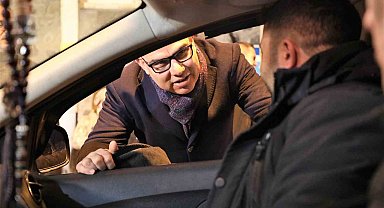 Ağrı Valisi Koç çalışan personelin ve vatandaşların yeni yılını kutladı