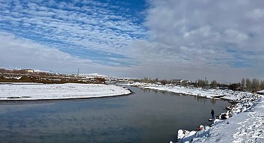 Ağrı'da kış manzarası göz kamaştırıyor