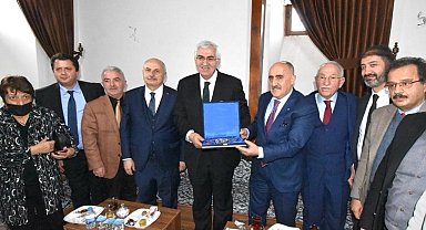 AK Parti Erzurum Milletvekili Öz, Kent Konseyi'ni ziyaret etti