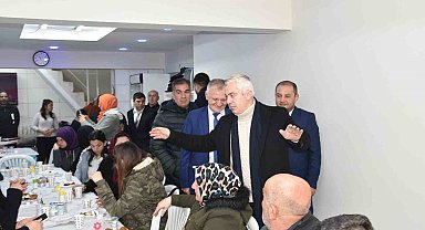 AK Parti görme engellileri yalnız bırakmadı