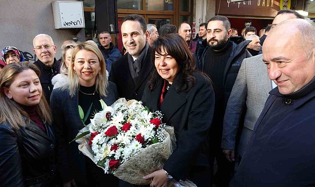 AK Parti'nin Çanakkale Belediye Başkan Adayı Jülide İskenderoğlu'ndan iddialı başlangıç