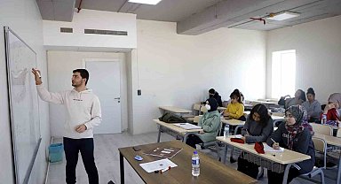 Akdeniz Belediyesi Etüt Merkezi, gençleri üniversiteye hazırlıyor