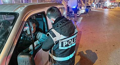 Alaca'da polisten yeni yılda "şok" uygulama