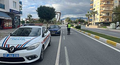 Alanya'da 6 araç trafikten men edildi