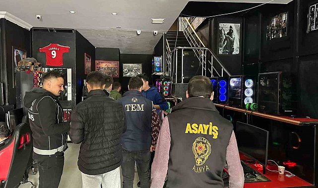 Alanya'da okul servis araçları ve okul çevrelerinde denetim
