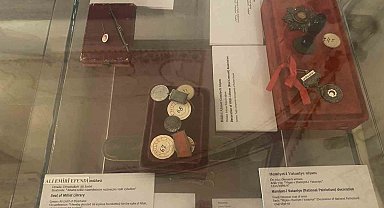 Ali Emiri Efendi'nin vefatının 100. yılında, Divanu Lügati't- Türk sergisi açıldı