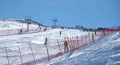 Alp Disiplini Eleme Yarışları nefes kesti