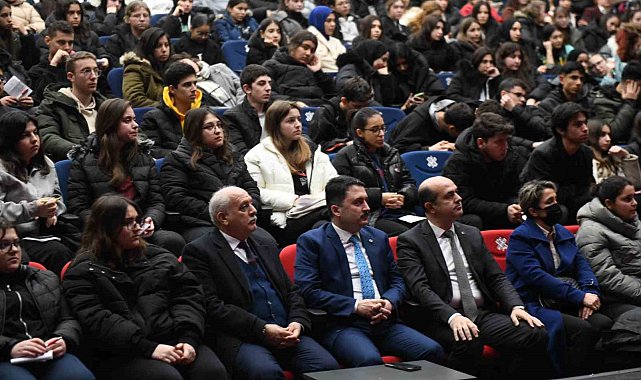 Altıeylül'den eğitime tam destek