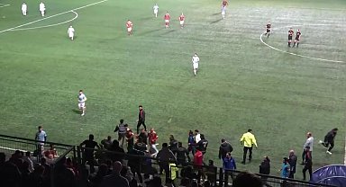 Amatör maçta yaşanan kavgaya polis müdahalesi