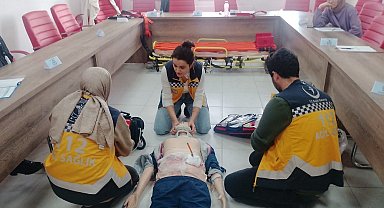 Ambulans personellerine eğitim verildi