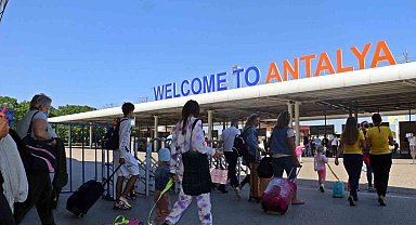 Antalya turizmde tüm zamanların rekorunu kırdı