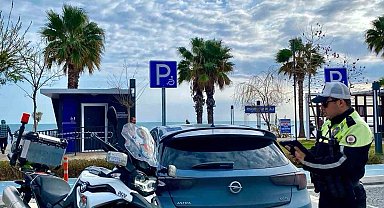 Antalya'da engelli park alanını ihlal eden bin 617 sürücüye ceza yağdı