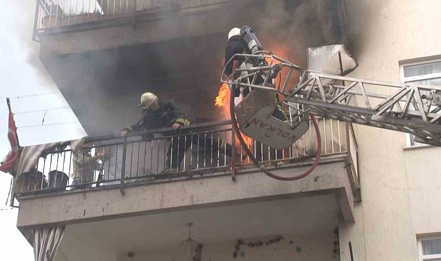 Antalya'da korkutan ev yangını