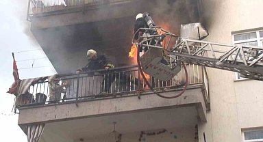 Antalya'da korkutan ev yangını