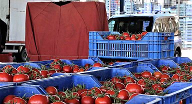 Antalya'da sebze miktarı azaldı, fiyatlar arttı