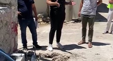 Antalya'da tarihi eserlerin çevresinde görsel kirlilik oluşturan panolar kaldırılıyor