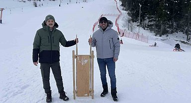 Artvin Atabarı Kayak Merkezi hafta sonu ziyaretçilerini ağırladı