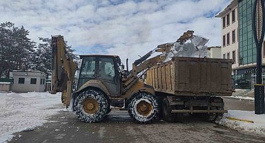 Aşkale'de kar temizliği yapıldı