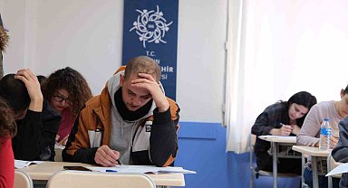 Aydın Büyükşehir Belediyesi memur adaylarının yanında