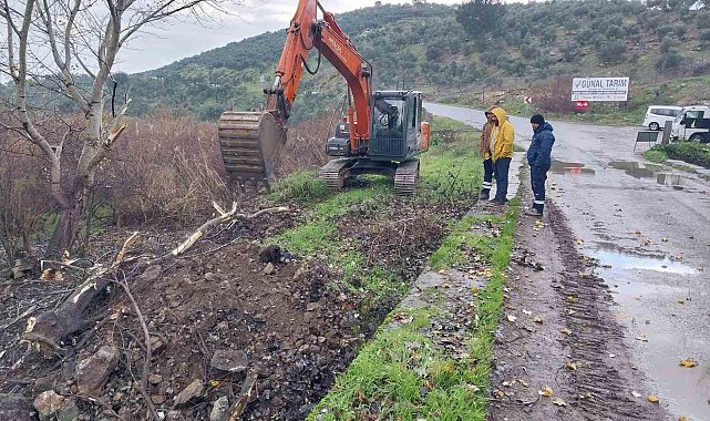 Aydın Büyükşehir Belediyesi Özbaşı'nın köprü sorununa el attı