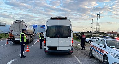 Aydın'da jandarma 2023 yılında 834 bin 222 aracı kontrol etti