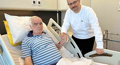 Baba-oğul robotik protezle yürüdüler