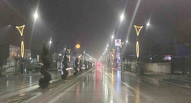 Bahçesaray'da kar kalınlığı 50 santimetreye ulaştı