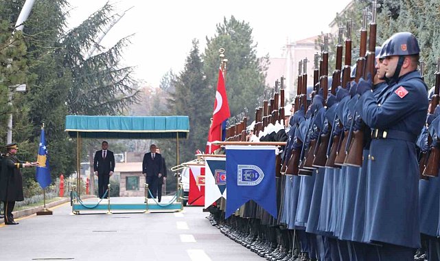 Bakan Güler, Kosova Savunma Bakanı Maqedonci ile bir araya geldi