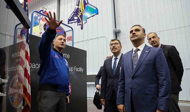 Bakan Kacır, Nasa'nın Uzay Merkezi'ni ziyaret etti