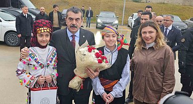 Bakan Tekin: "Son haftalar şenlik havasında geçecek"