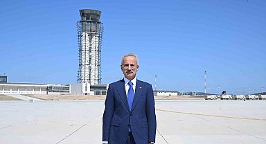 Bakan Uraloğlu: "Havalimanı kurtarma ve yangınla mücadele ekiplerimiz yolcu ve uçuş emniyeti için yedi yirmi dört görev başında"