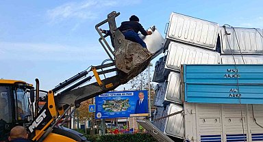 Bakanlıktan, Koçarlı Belediyesi'ne 140 çöp konteyneri hibe edildi