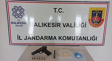 Balıkesir'de uyuşturucu operasyonu: 4 gözaltı