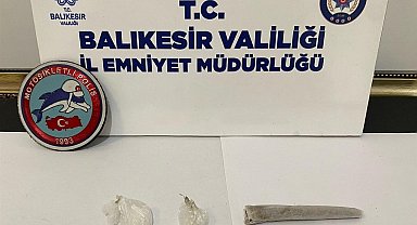 Bandırma Emniyeti, 3 şahsın üzerinde uyuşturucu ele geçirdi