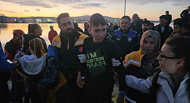 Bandırma'da kayalıklara sıkışan çocuğu itfaiye ekibi kurtardı